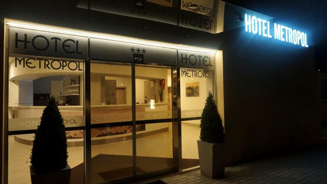 Hotel Metropol Cb チェスケー・ブジェヨヴィツェ エクステリア 写真